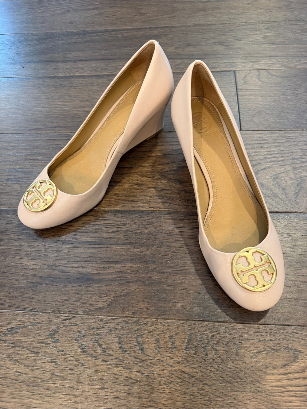 Tory Burch Blush Tory Burch Chelsea Wedge Size 8 - C69-066